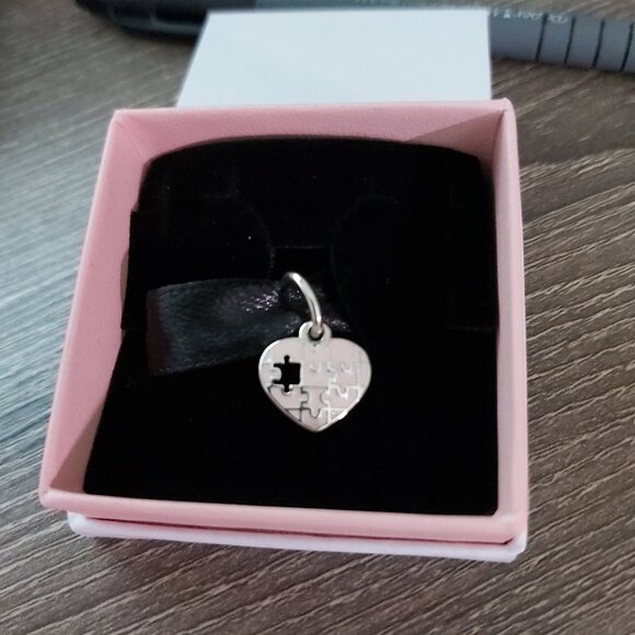 PANDORA ASIAN EXCLUSIVE* RETIRED* Complete my Heart puzzle dangle 791522EN68 - Picture 6 of 8
